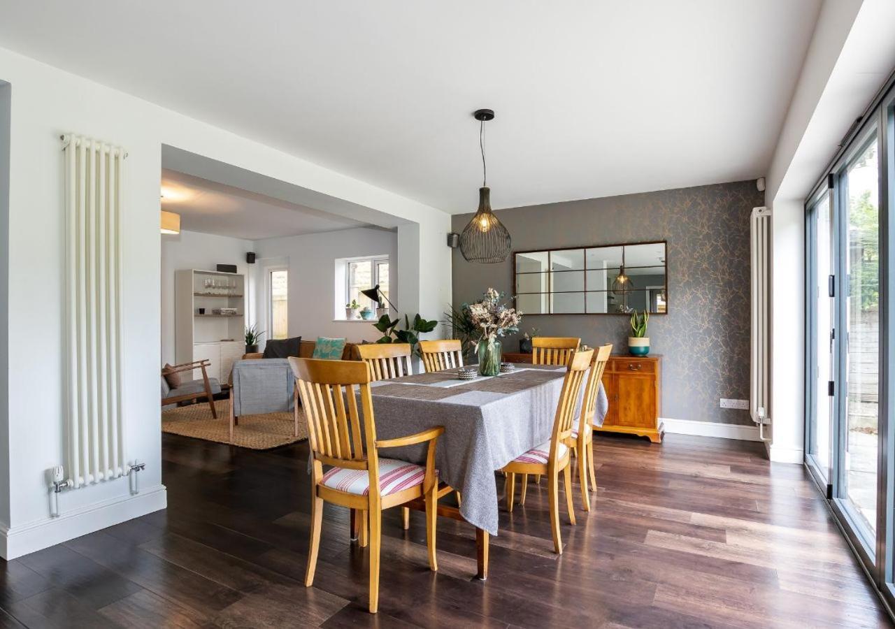 Villa Stunning 5 Bed In The Centre Of Bourton! Extérieur photo